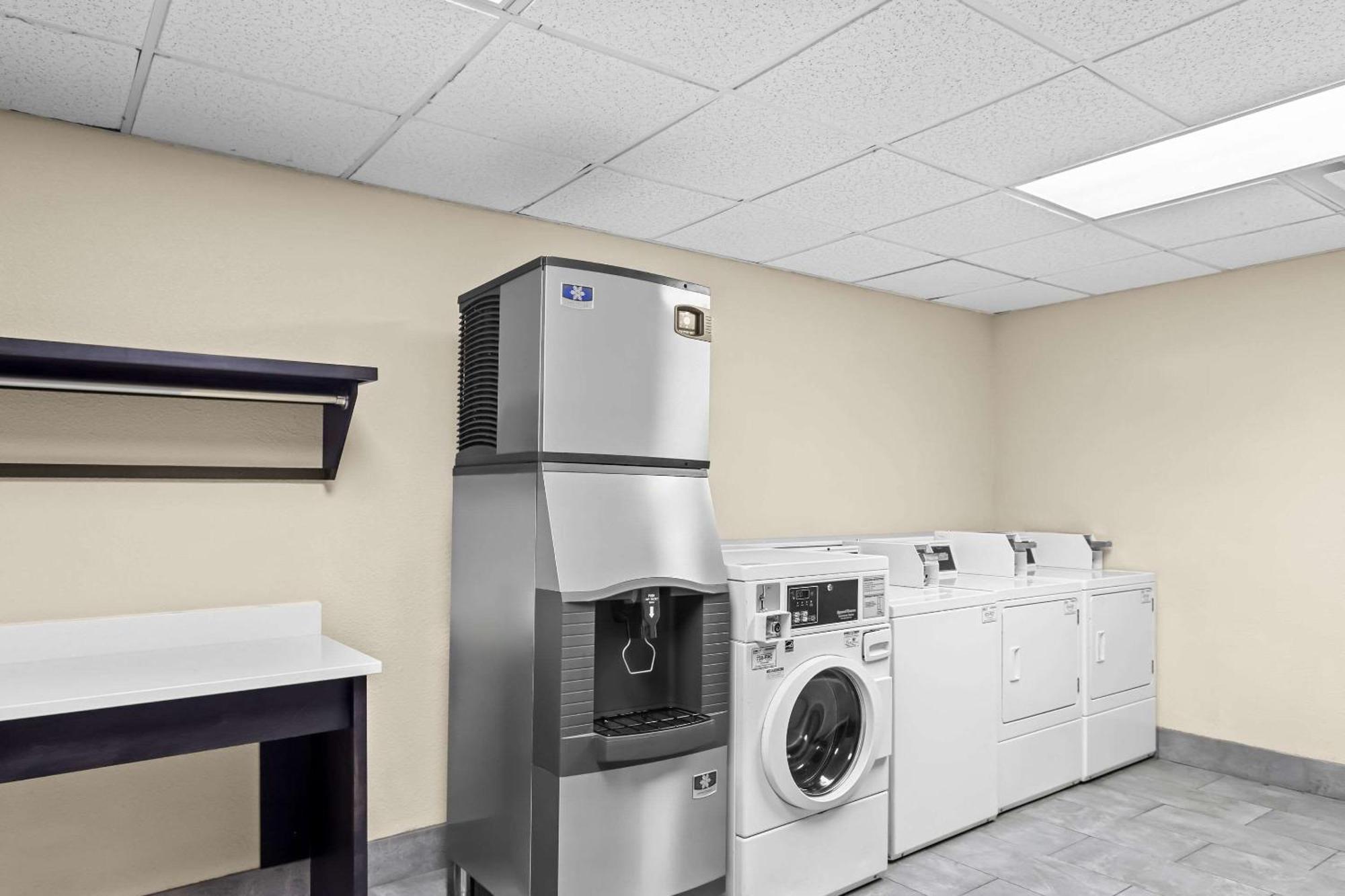 Comfort Inn & Suites Grenada Luaran gambar