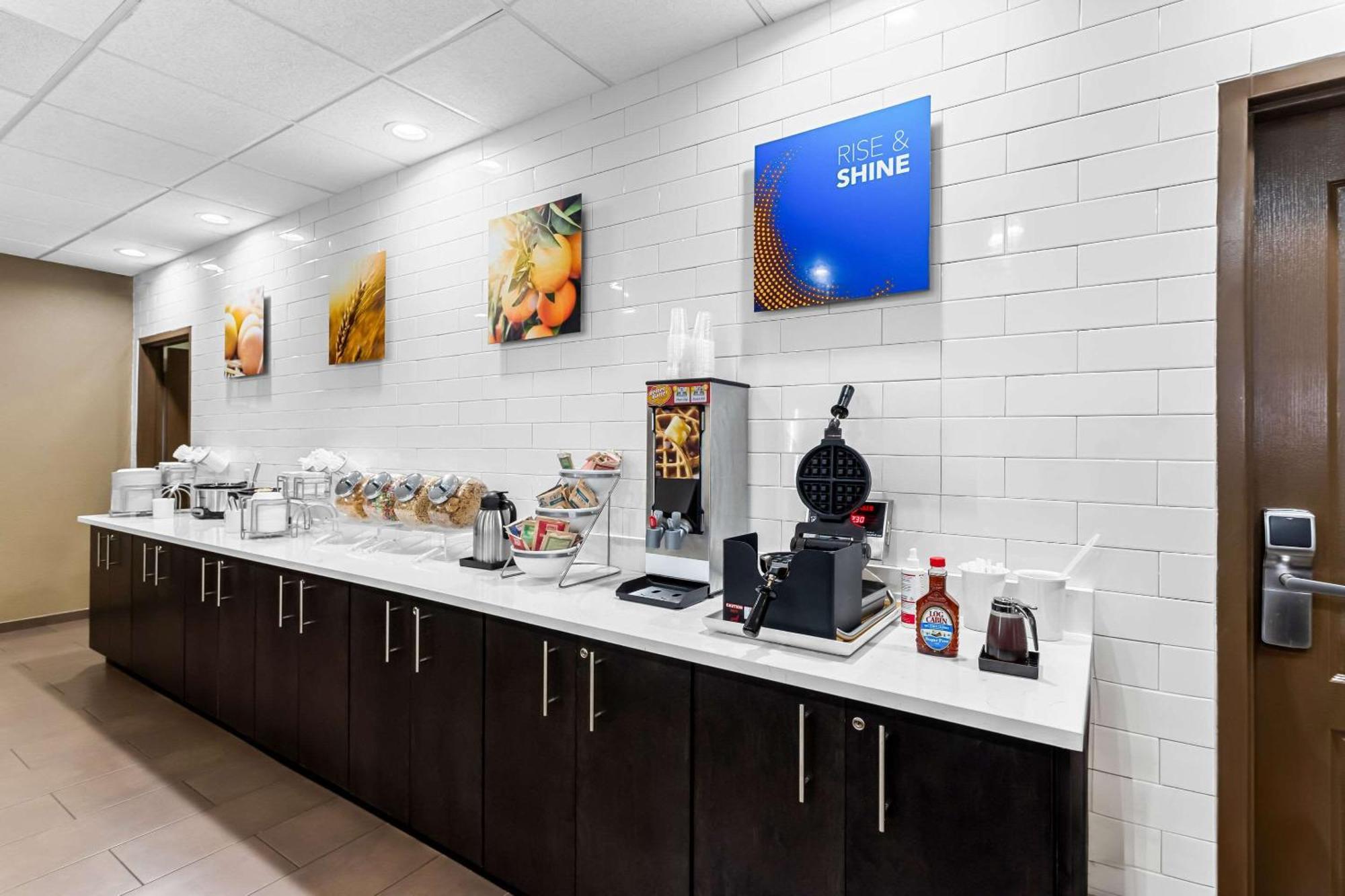 Comfort Inn & Suites Grenada Luaran gambar