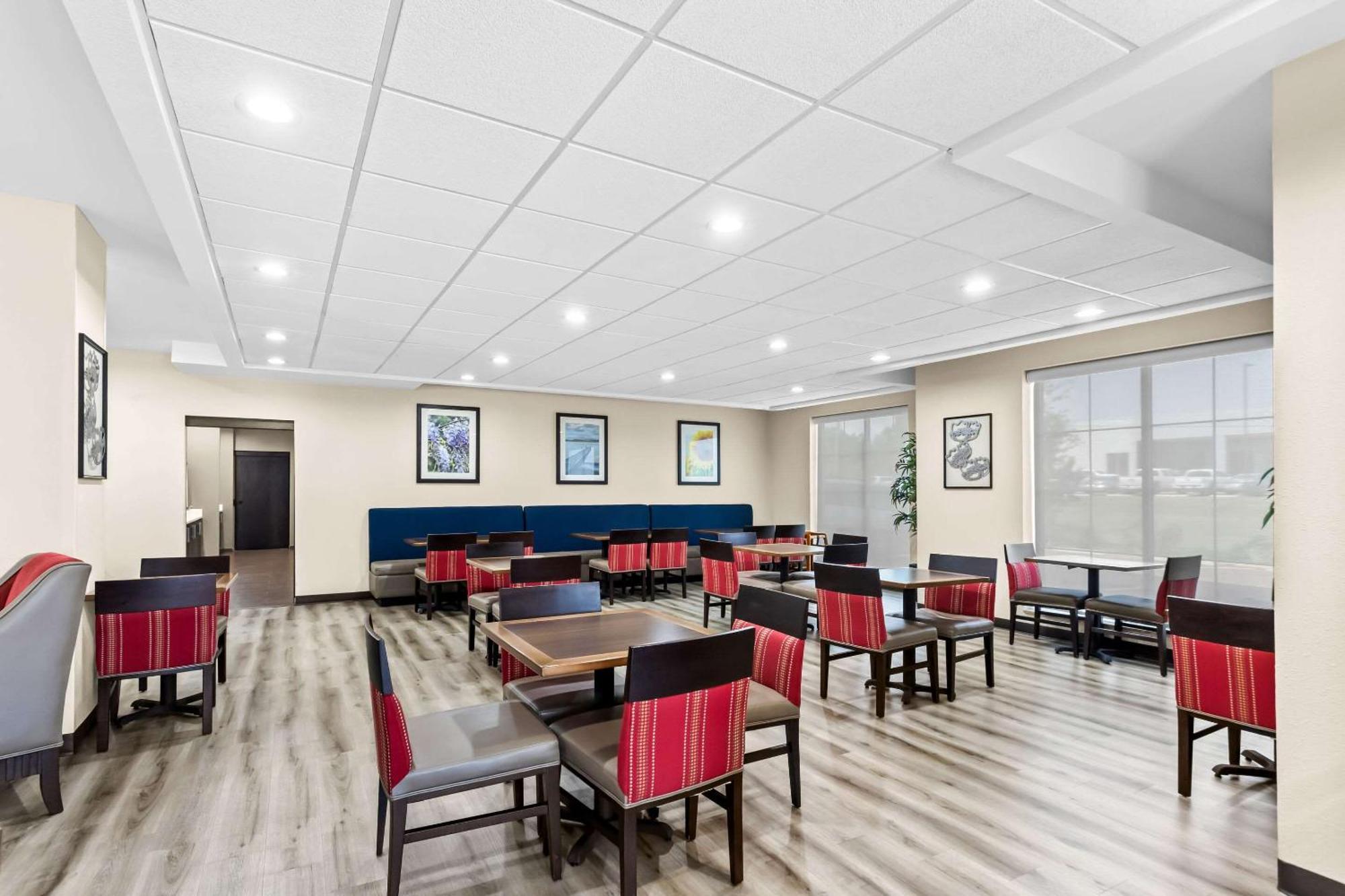 Comfort Inn & Suites Grenada Luaran gambar