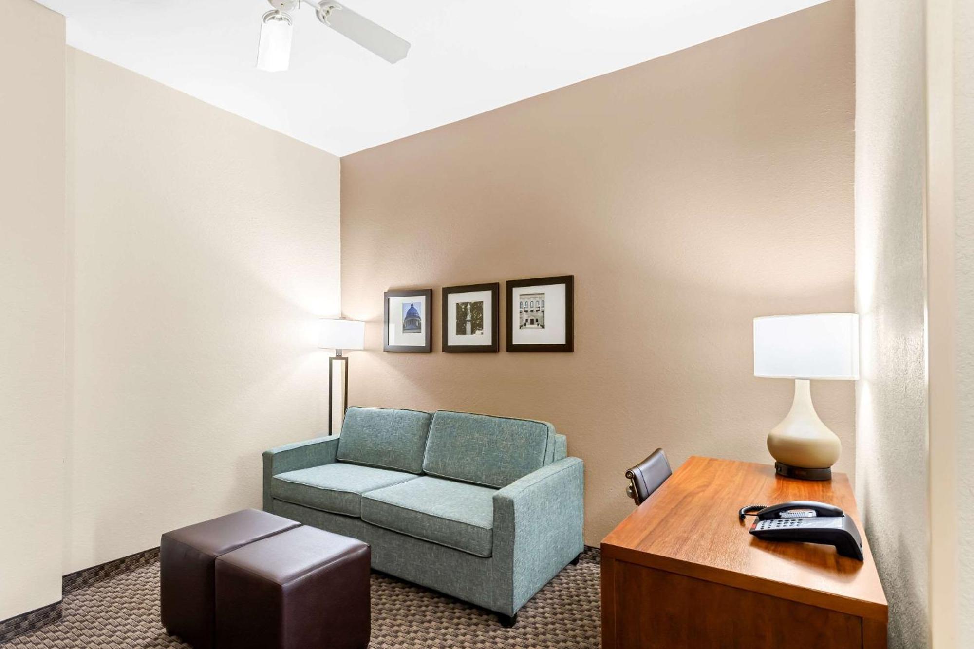 Comfort Inn & Suites Grenada Luaran gambar