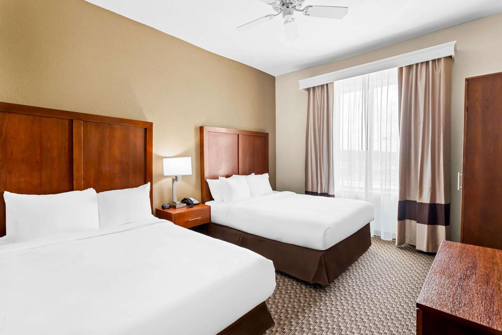 Comfort Inn & Suites Grenada Luaran gambar