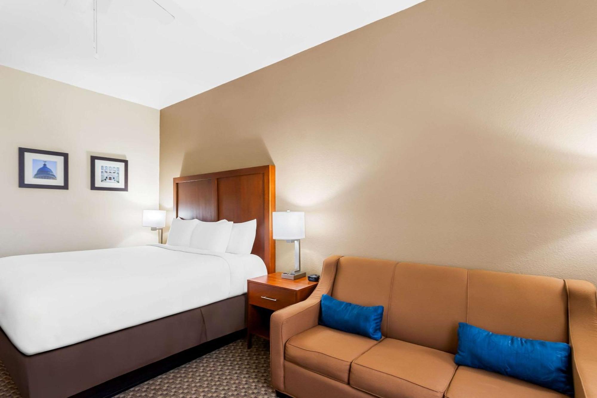 Comfort Inn & Suites Grenada Luaran gambar