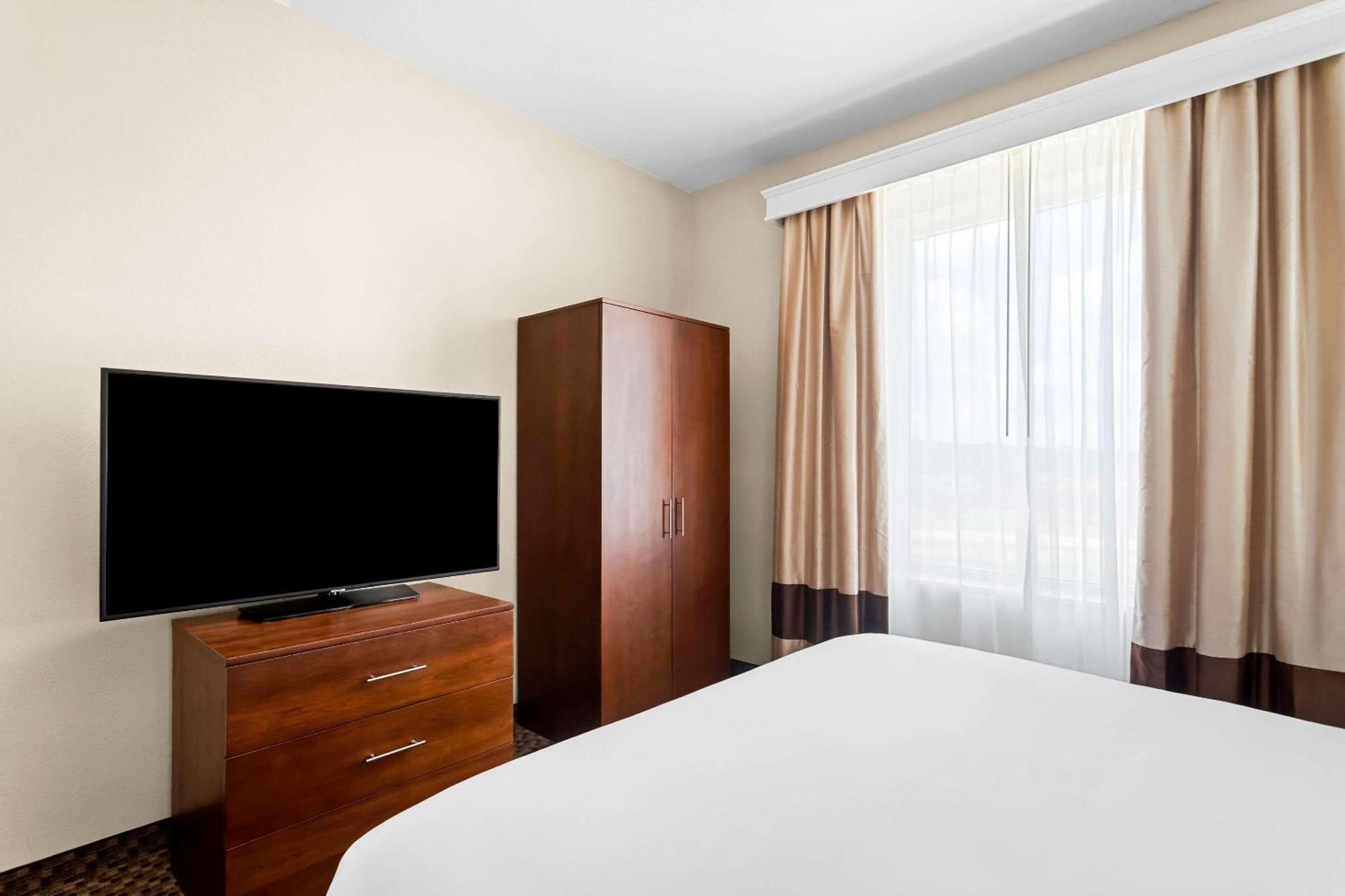 Comfort Inn & Suites Grenada Luaran gambar