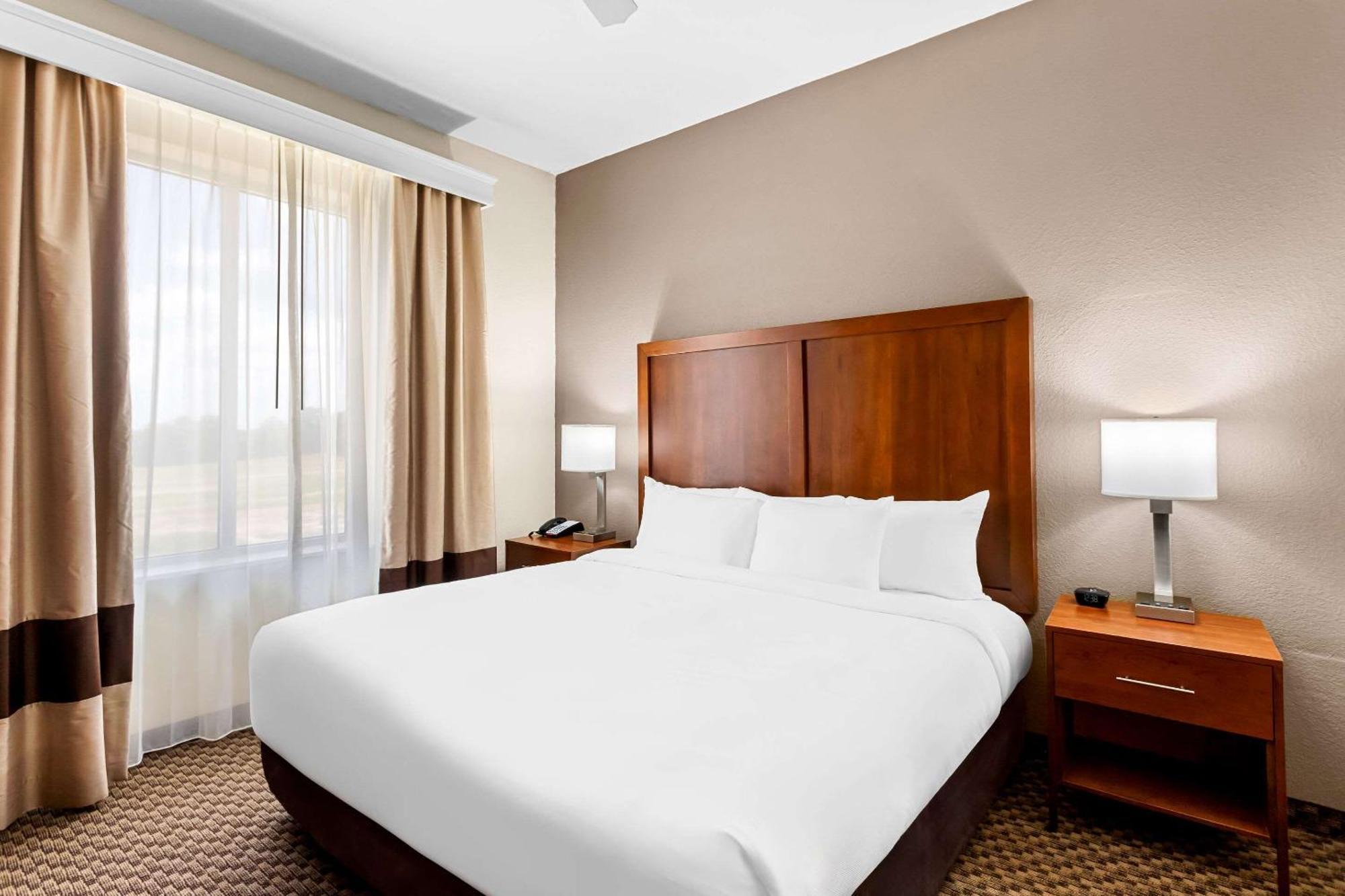 Comfort Inn & Suites Grenada Luaran gambar