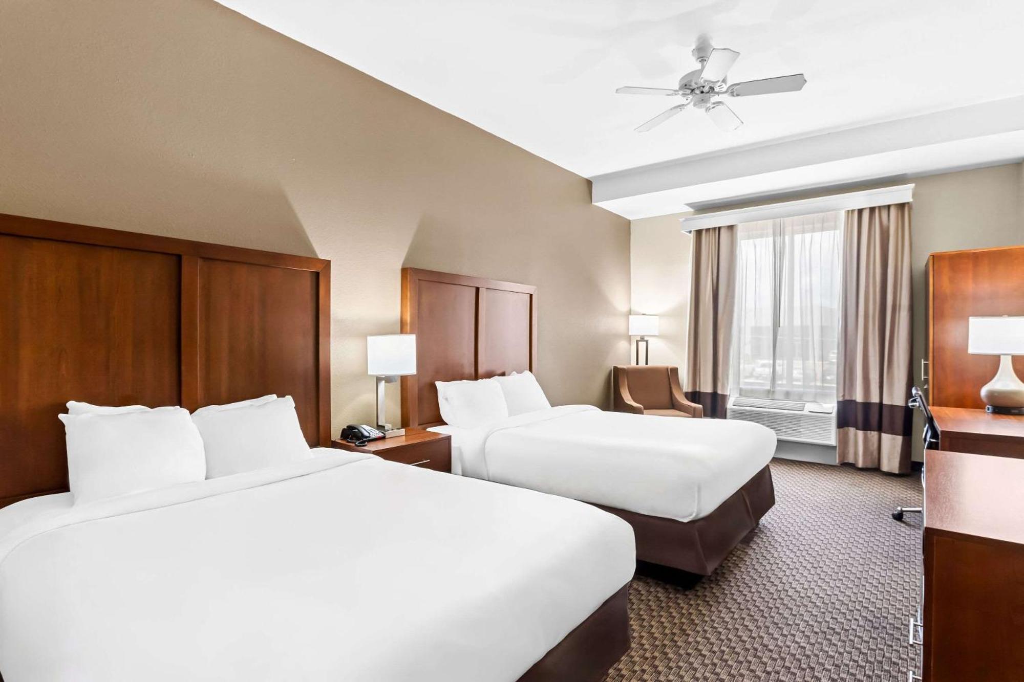 Comfort Inn & Suites Grenada Luaran gambar